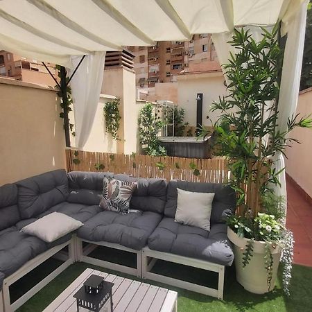 Апартаменты Del Parque Flats Atico Capuchinos Малага Экстерьер фото