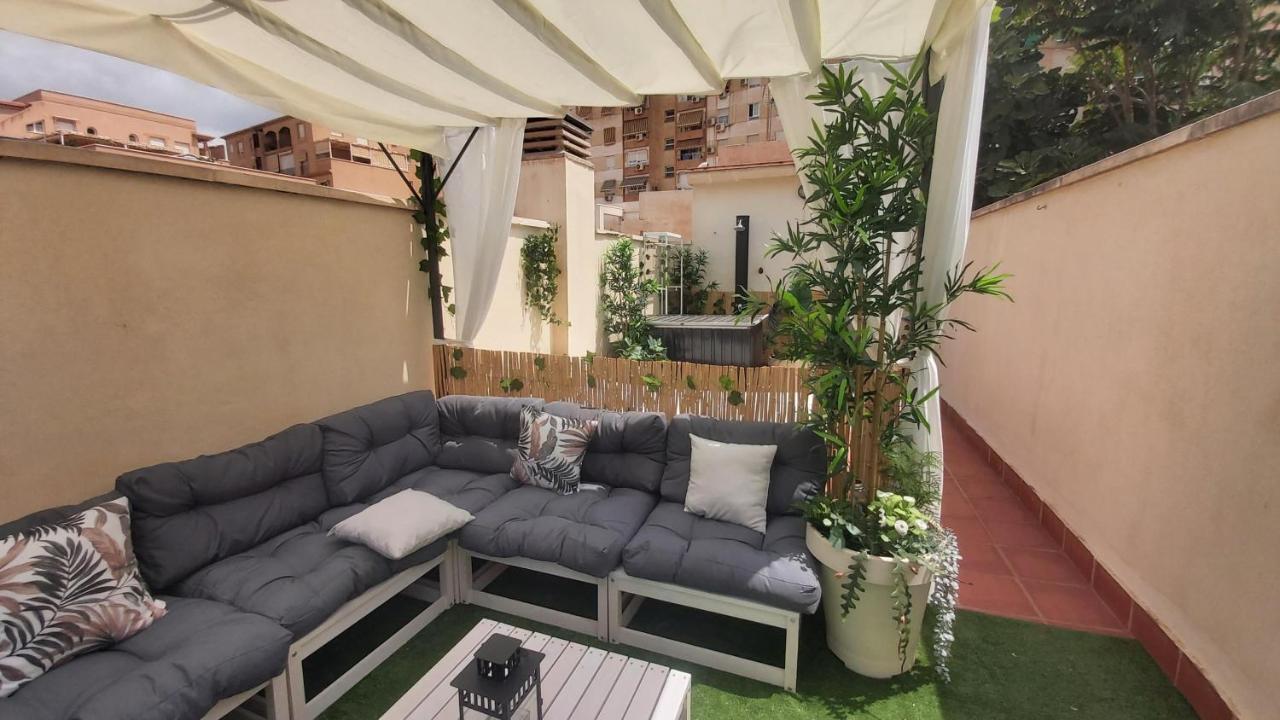 Апартаменты Del Parque Flats Atico Capuchinos Малага Экстерьер фото