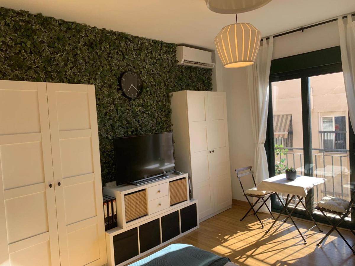 Апартаменты Del Parque Flats Atico Capuchinos Малага Экстерьер фото
