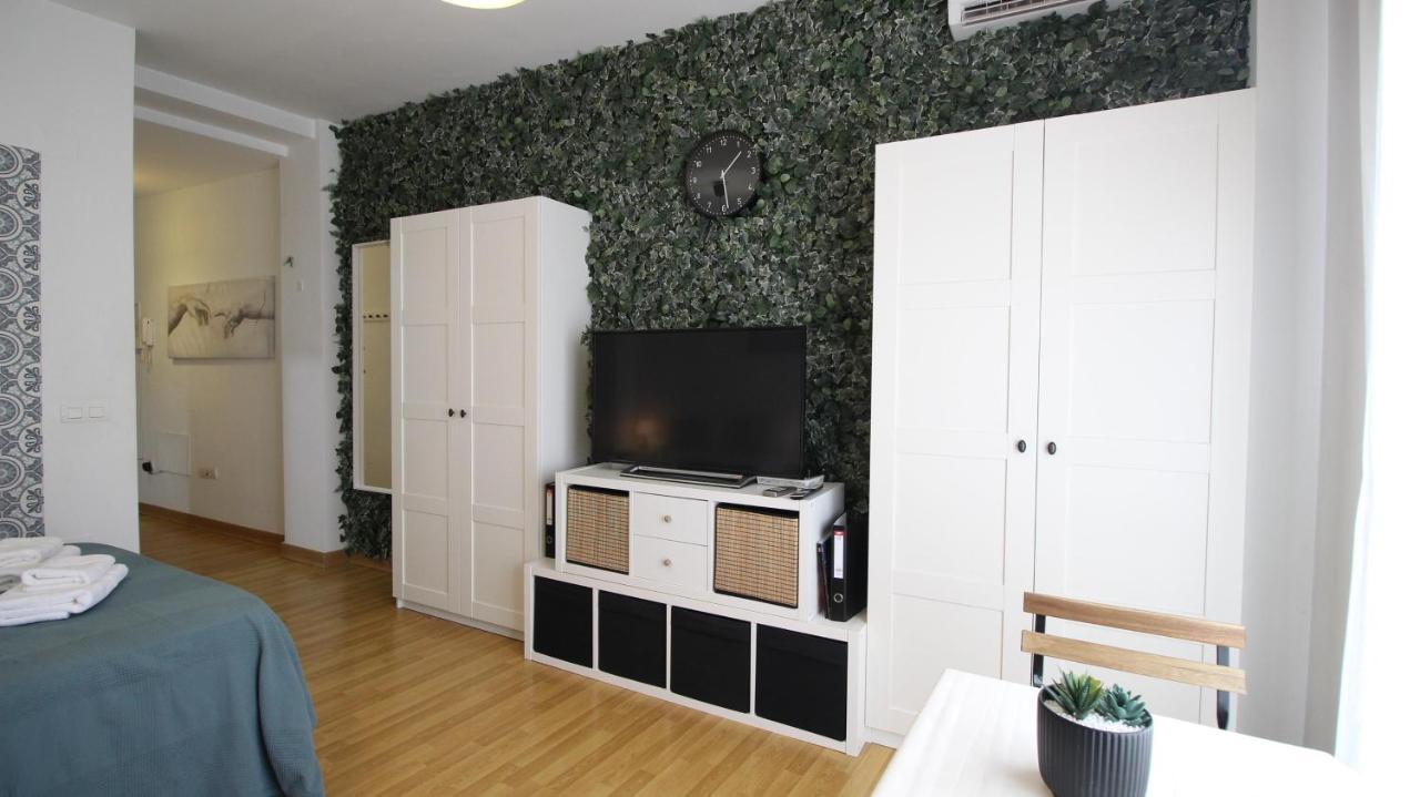 Апартаменты Del Parque Flats Atico Capuchinos Малага Экстерьер фото